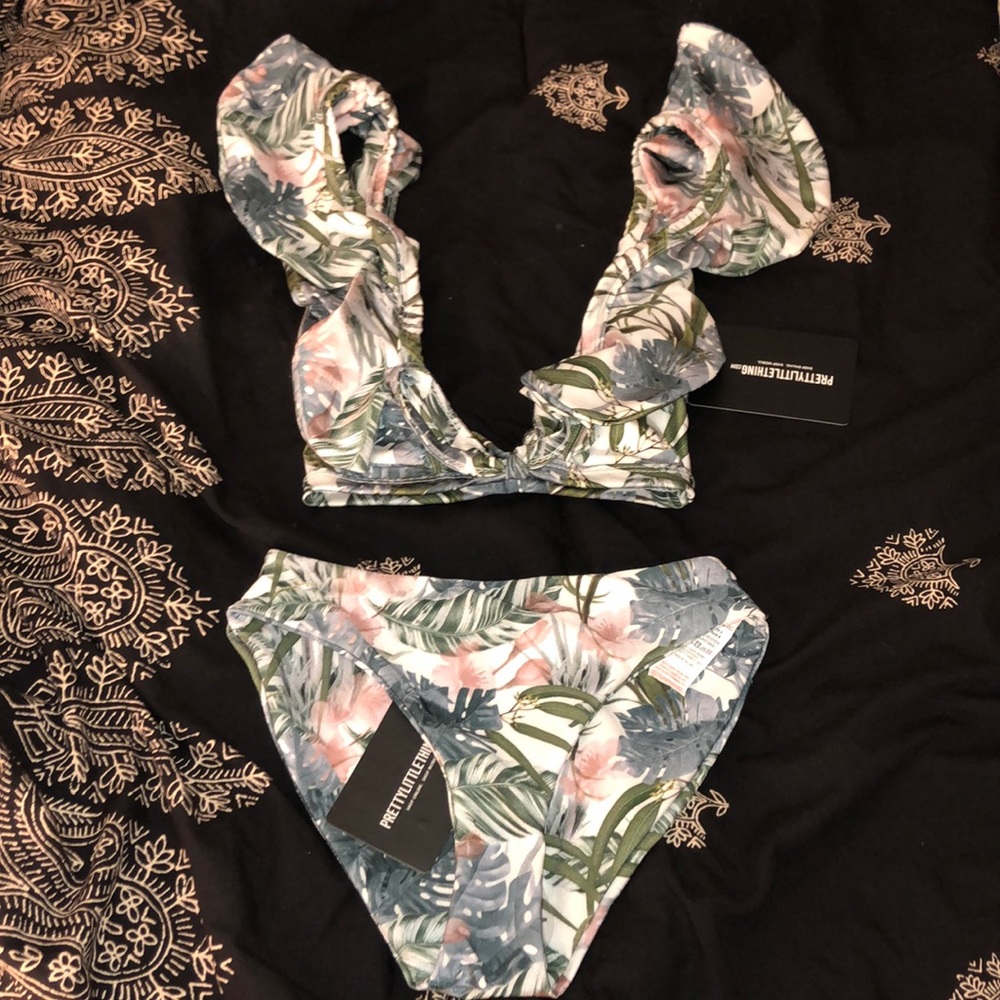 PrettyLittleThing Pale Khaki Leafy bikini set